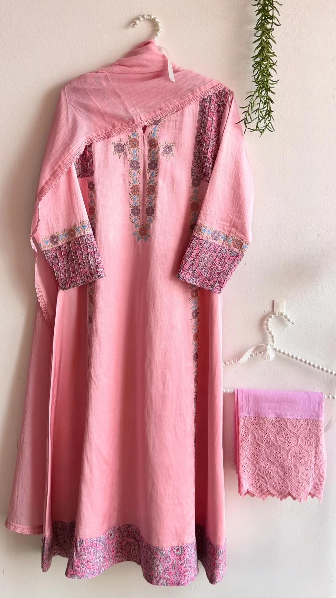 হলুদ  থ্রি পিস (Yellow Three Piece)