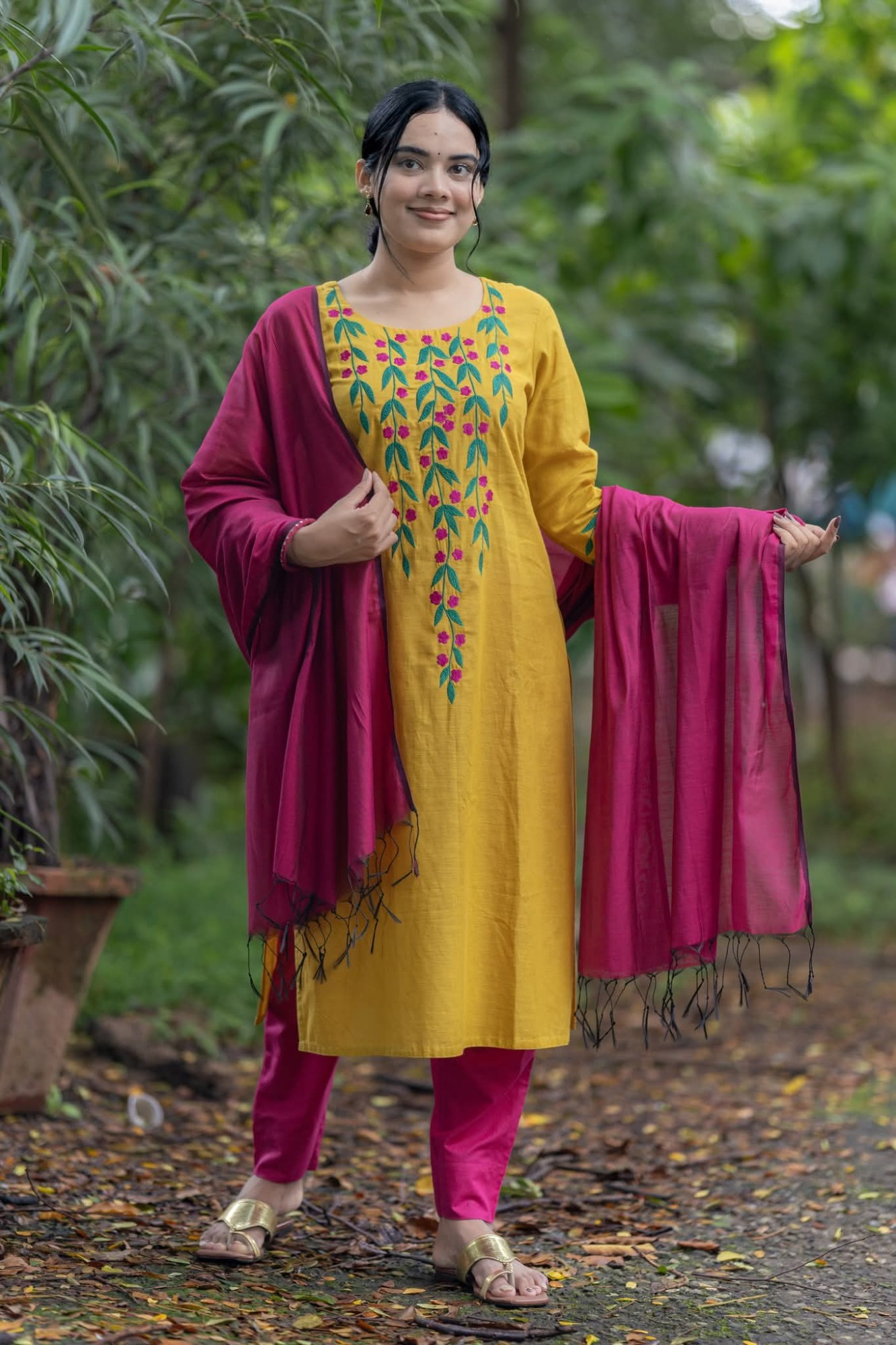 হলুদ  থ্রি পিস (Yellow Three Piece)